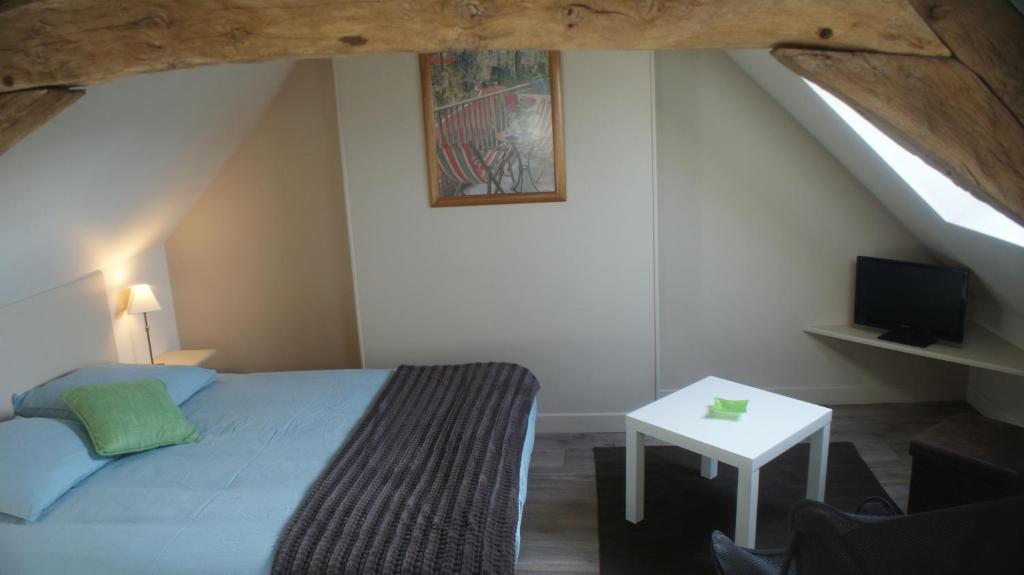 La Maison D'A Cote Bed & Breakfast Alençon Oda fotoğraf